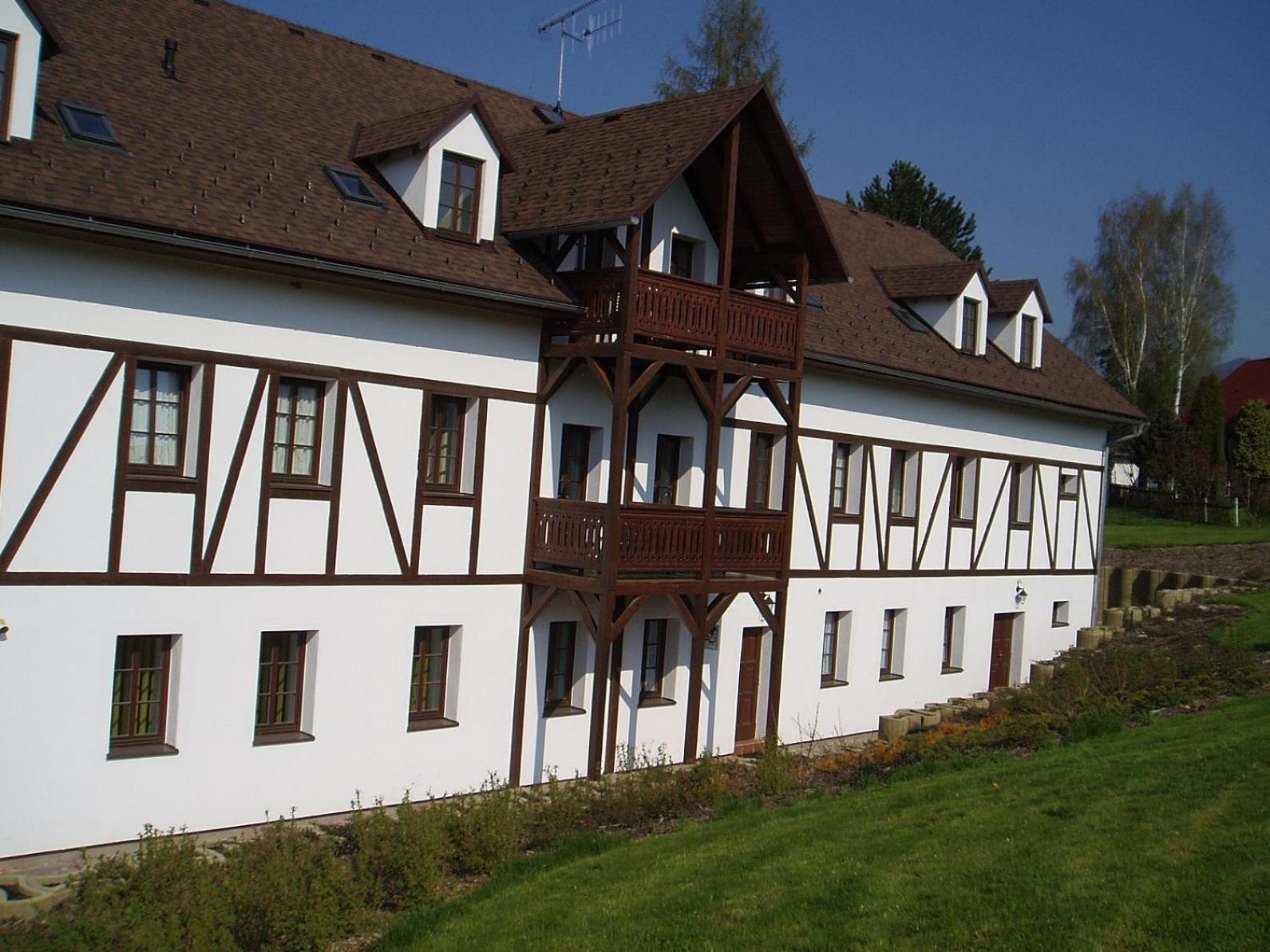 Restaurace A Penzion Ceska Hospoda Hermanice  Экстерьер фото